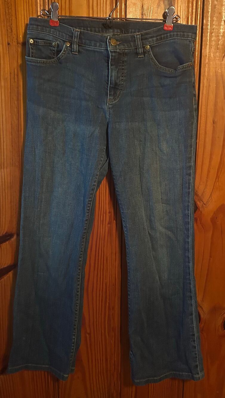 Lauren Ralph Lauren women’s midrise bootcut jeans size 8